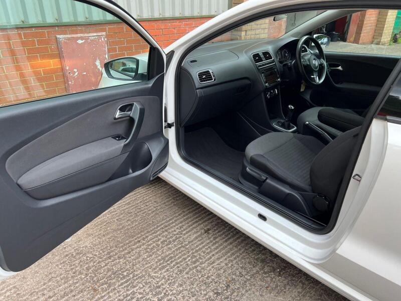 Volkswagen Polo view 13