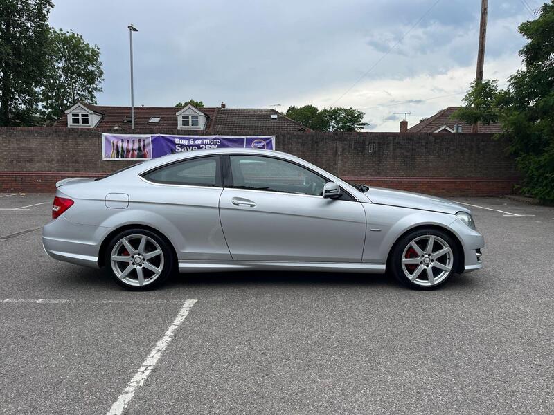 Mercedes-Benz C Class view 7