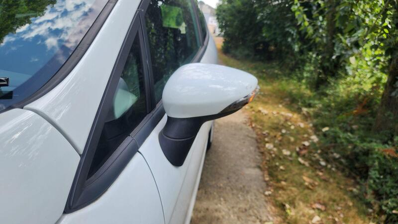 2013 Ford Fiesta — photo 39