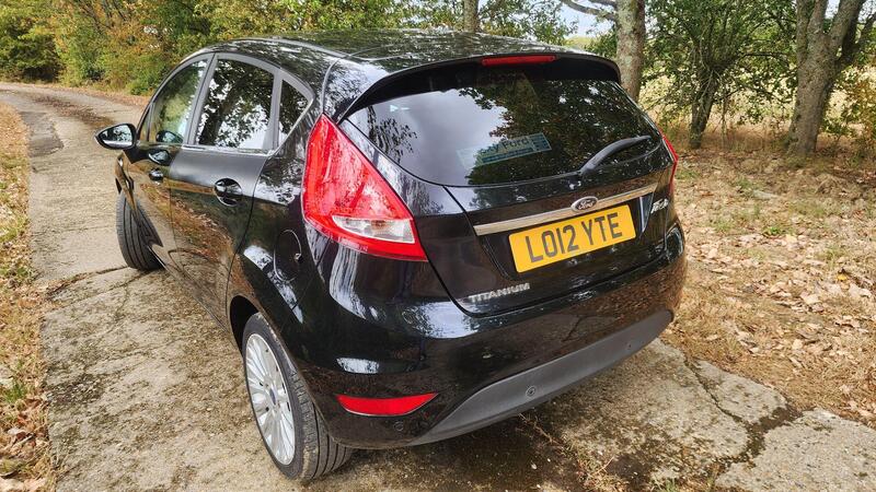 2012 Ford Fiesta — photo 8