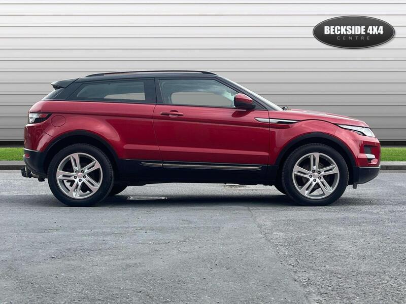Land Rover Range Rover Evoque view 2