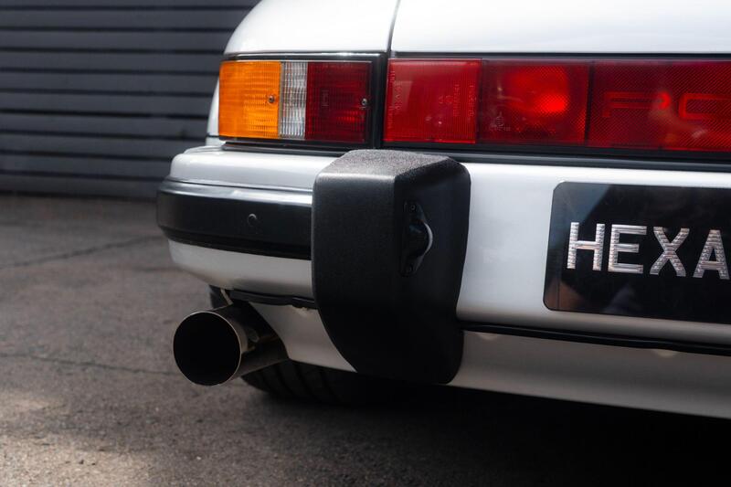 Porsche 911 view 4