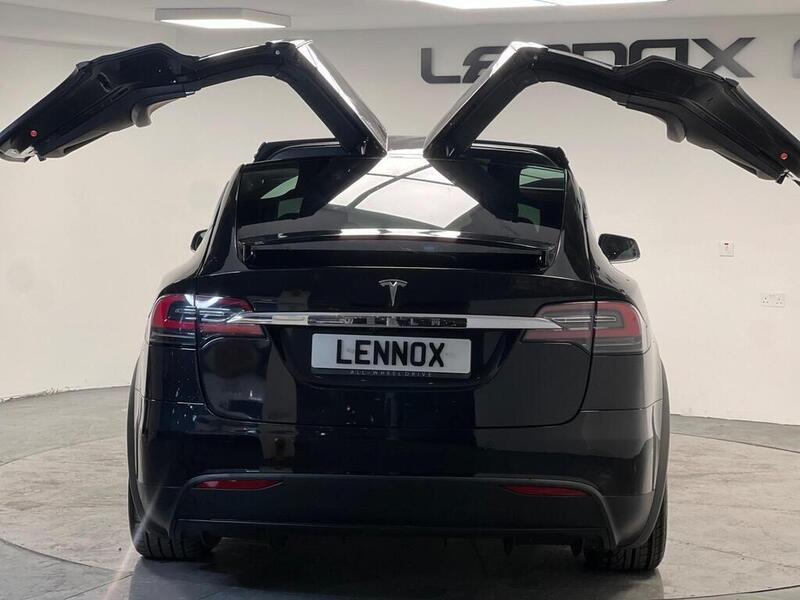 Tesla Tesla Model X view 5
