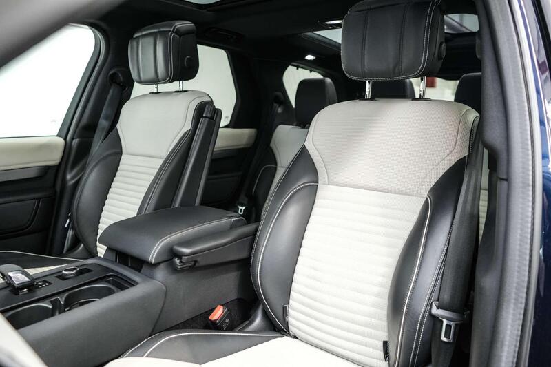 Land Rover Discovery 3 view 2