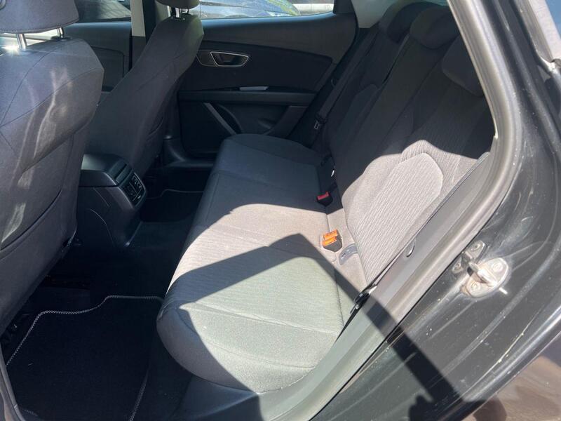 Seat Leon view 13