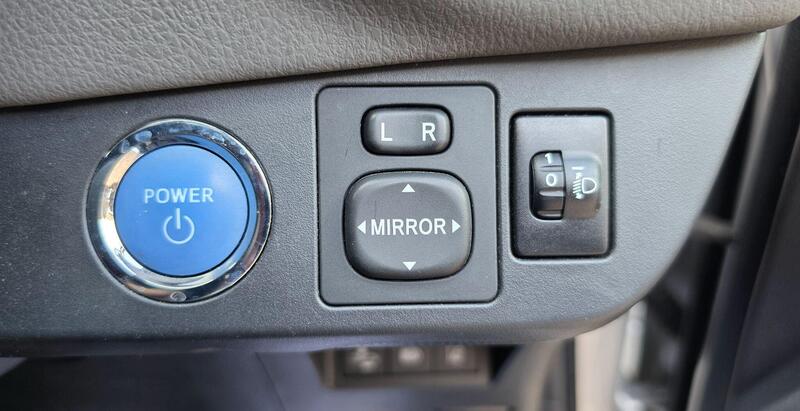 Toyota Yaris 1.5 VVT-h Icon Tech E-CVT Euro 6 (s/s) 5dr thumbnail 36