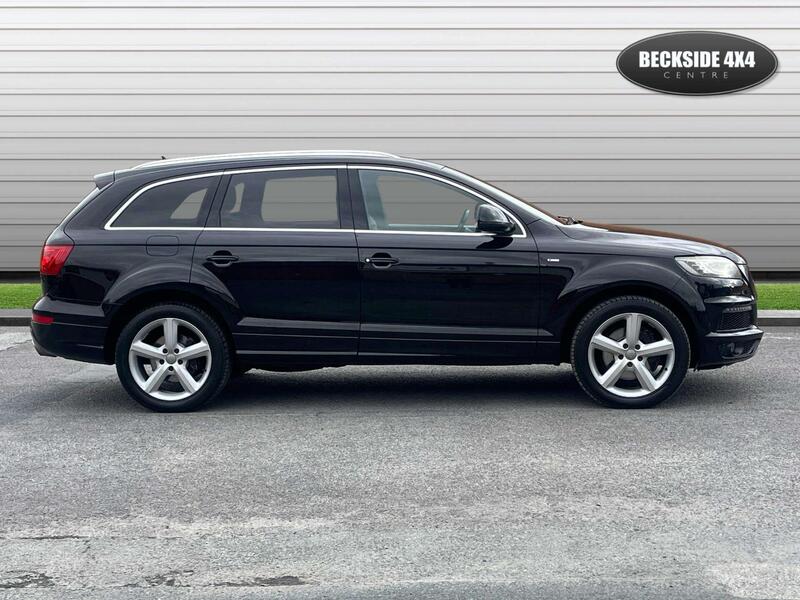 Audi Q7 view 2