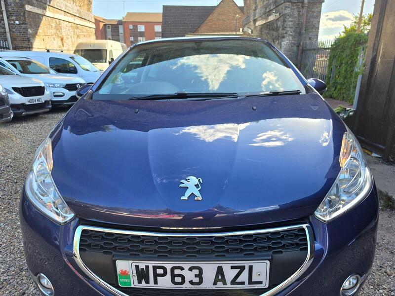 Peugeot 208 1.2 VTi Active Euro 5 3dr thumbnail 32