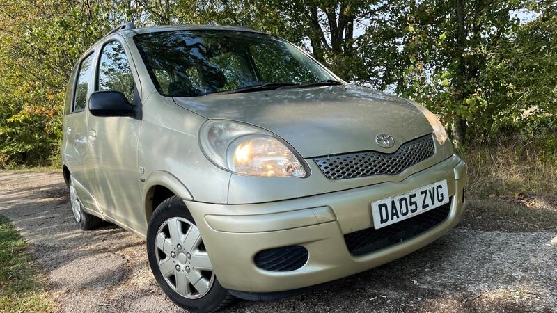 2005 Toyota Yaris Verso — photo 14