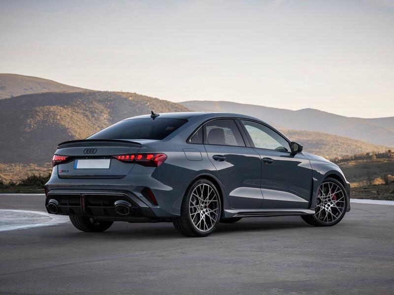 Audi RS3 view 3