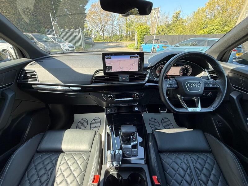 Audi Audi Q5 view 6