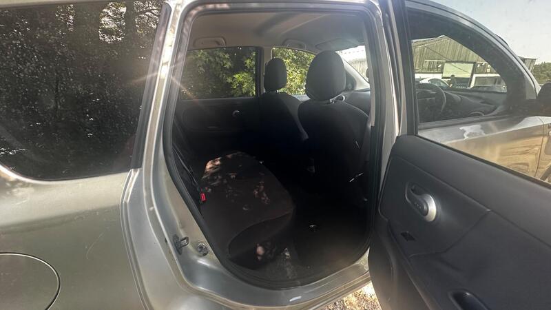 2010 Nissan Note — photo 5