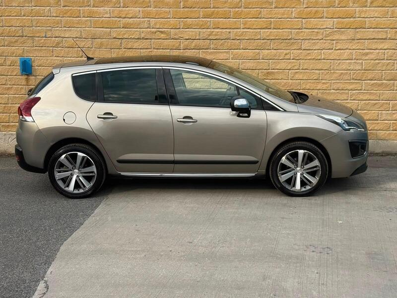 Peugeot 3008 view 2