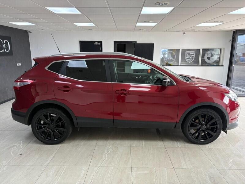 Nissan Qashqai view 2