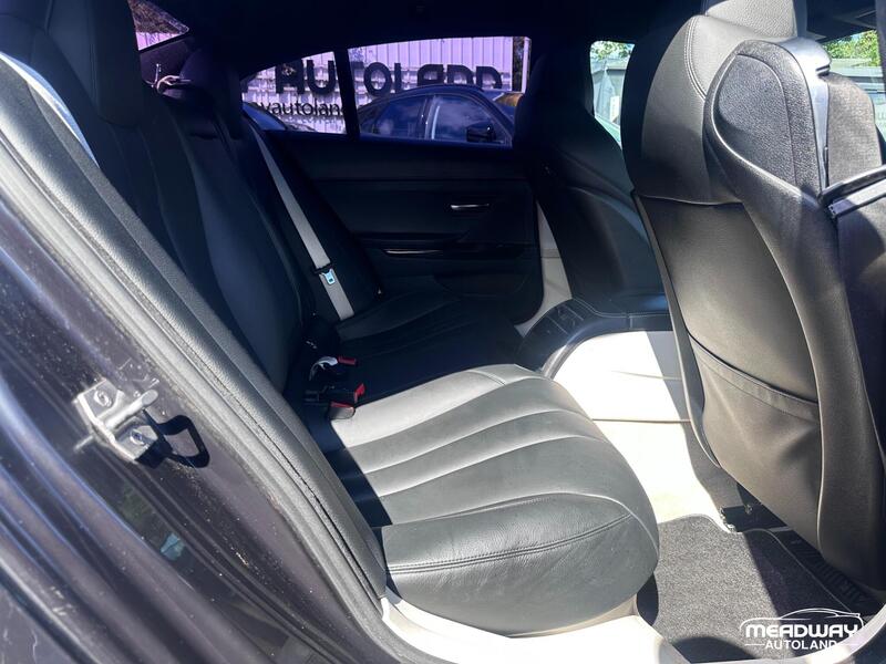 BMW 6 Series view 4