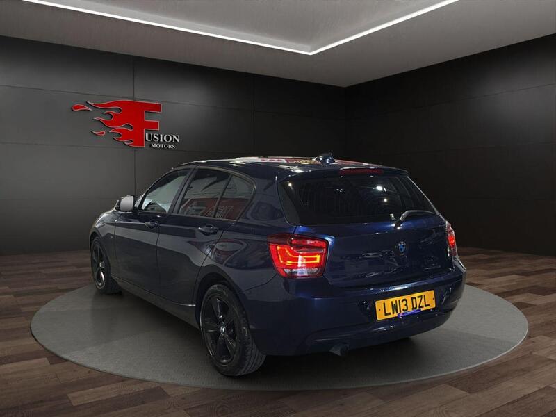 BMW 1 Series view 4