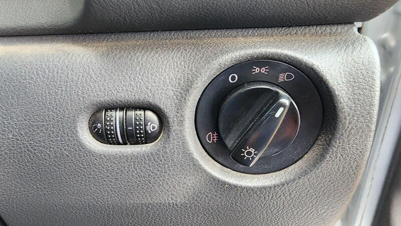 2005 Volkswagen Passat — photo 29