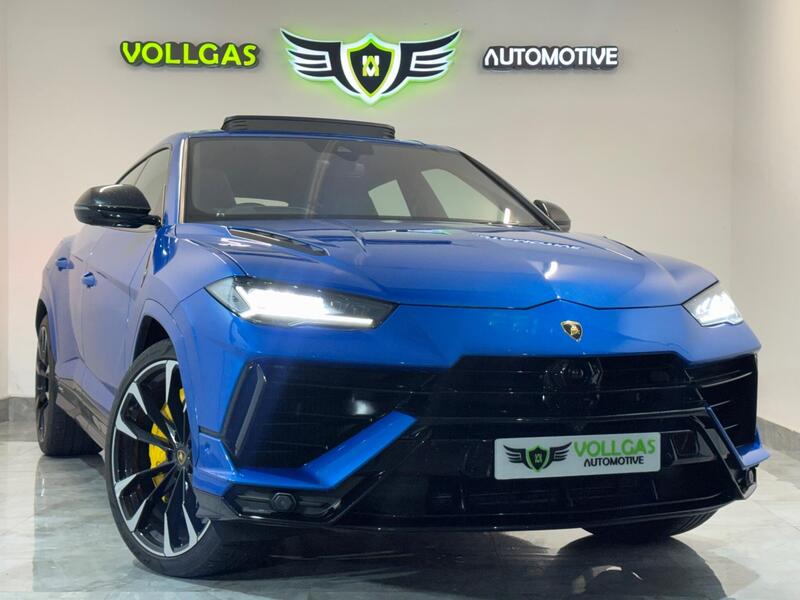 Lamborghini Urus view 2