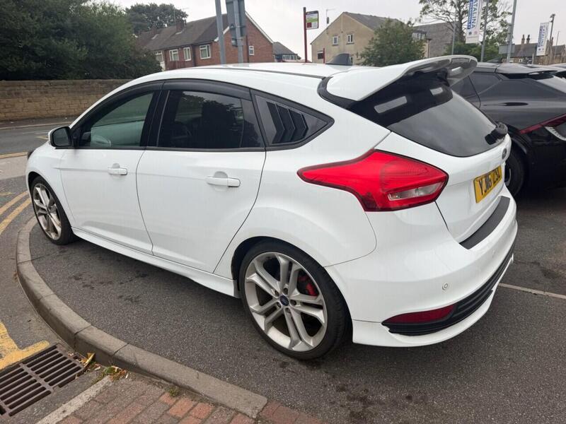 Ford Focus view 7