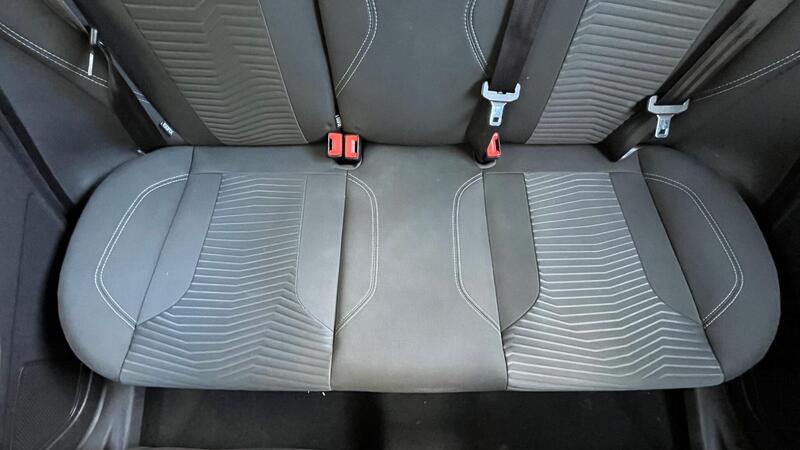 2013 Ford Fiesta — photo 42