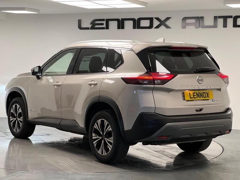 Nissan X Trail view 5