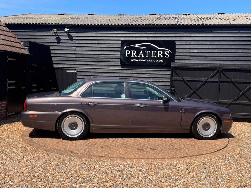 Jaguar XJ view 5
