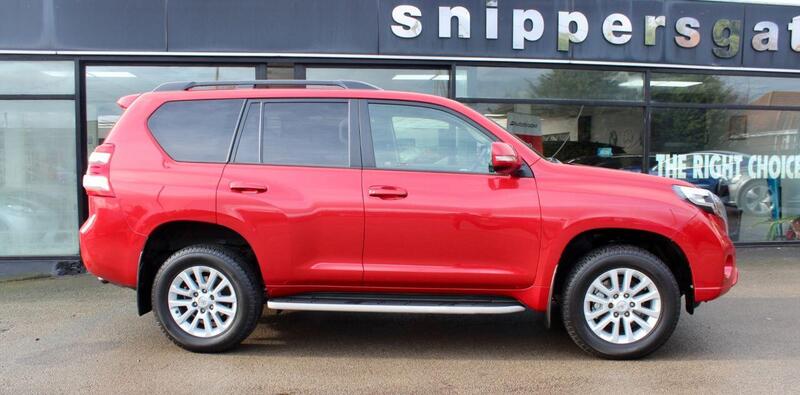 Toyota Land Cruiser view 5
