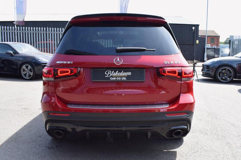 Mercedes-Benz Mercedes-Benz GLB view 6