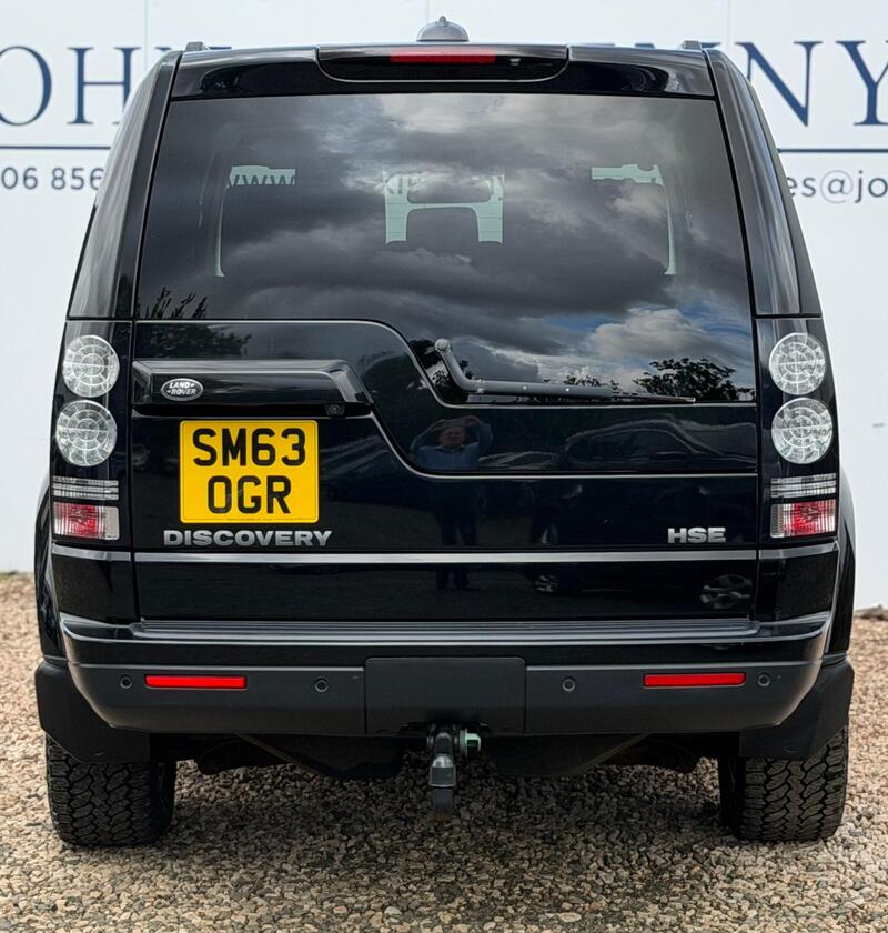 Land Rover Discovery 4 view 4