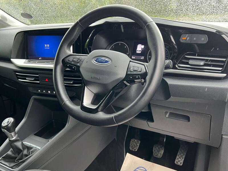 Ford Grand Tourneo Connect view 5