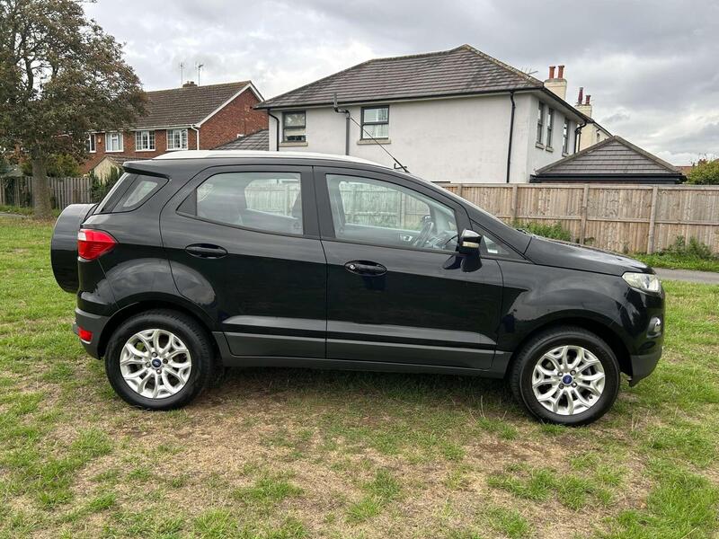 Ford Ecosport view 3