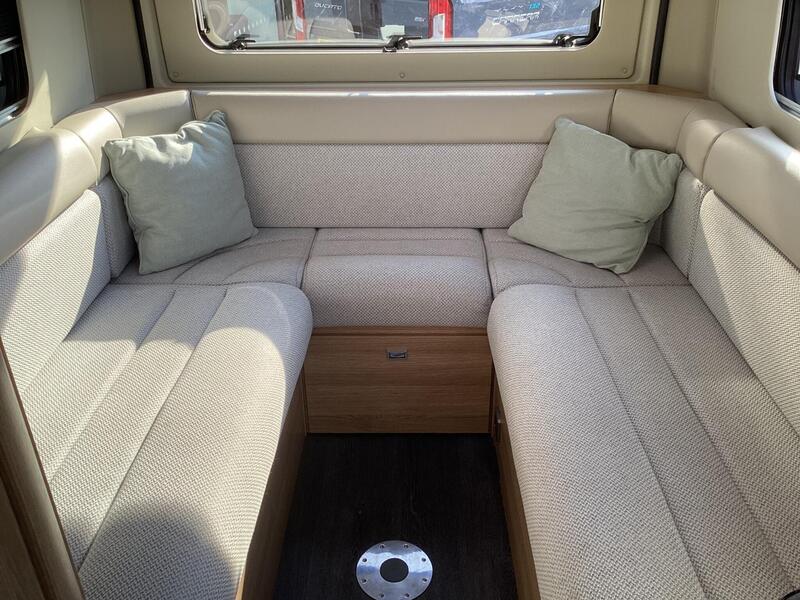Auto-Trail V-Line 610 Sport — image 22