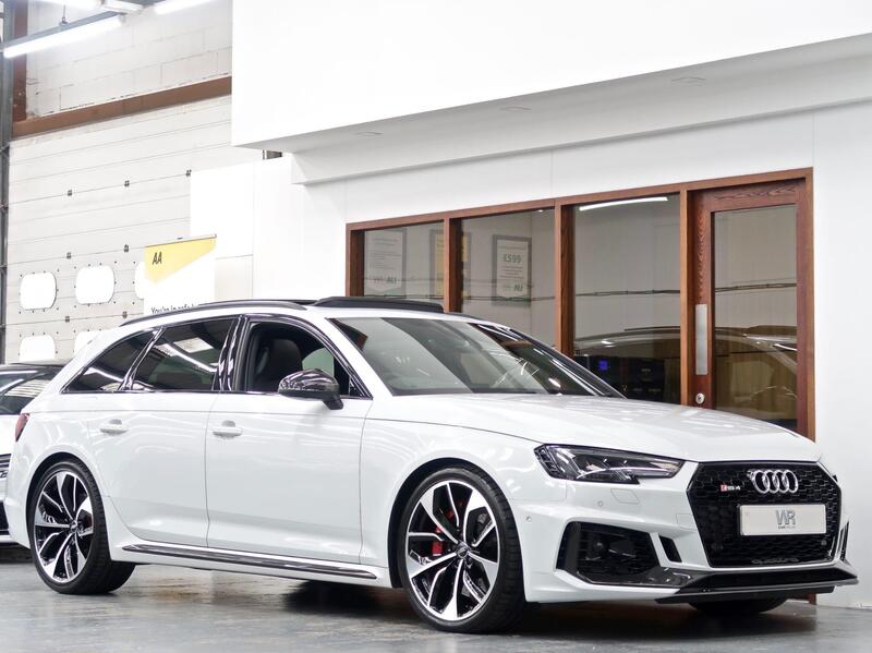 Audi RS4 Avant main image