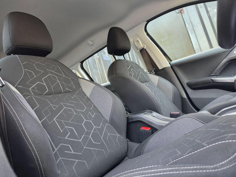 Peugeot 2008 1.2 PureTech Active Euro 6 (s/s) 5dr thumbnail 27