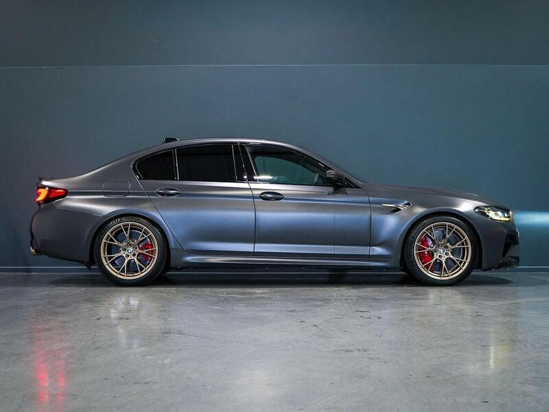 BMW M5 view 5