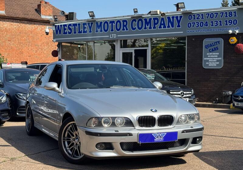 BMW M5 view 6