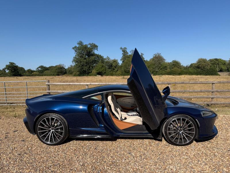 Mclaren GT view 3