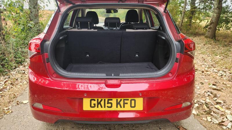 2015 Hyundai i20 — photo 10