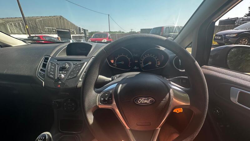 2014 Ford Fiesta — photo 6