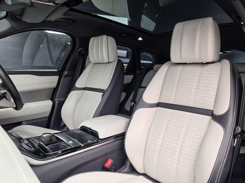 Land Rover Range Rover Velar view 2