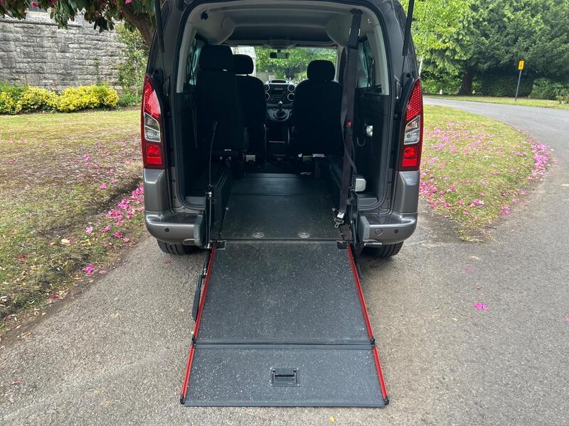 Peugeot Partner Tepee view 3
