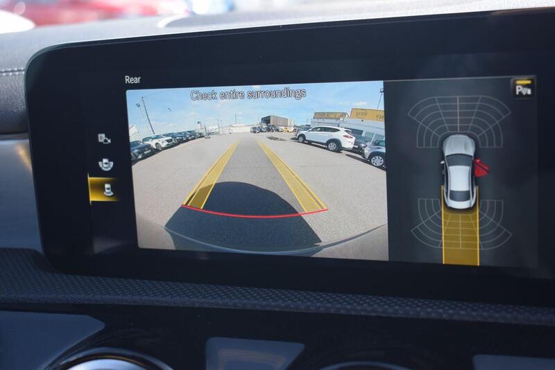 Mercedes-Benz Mercedes-Benz CLA view 4