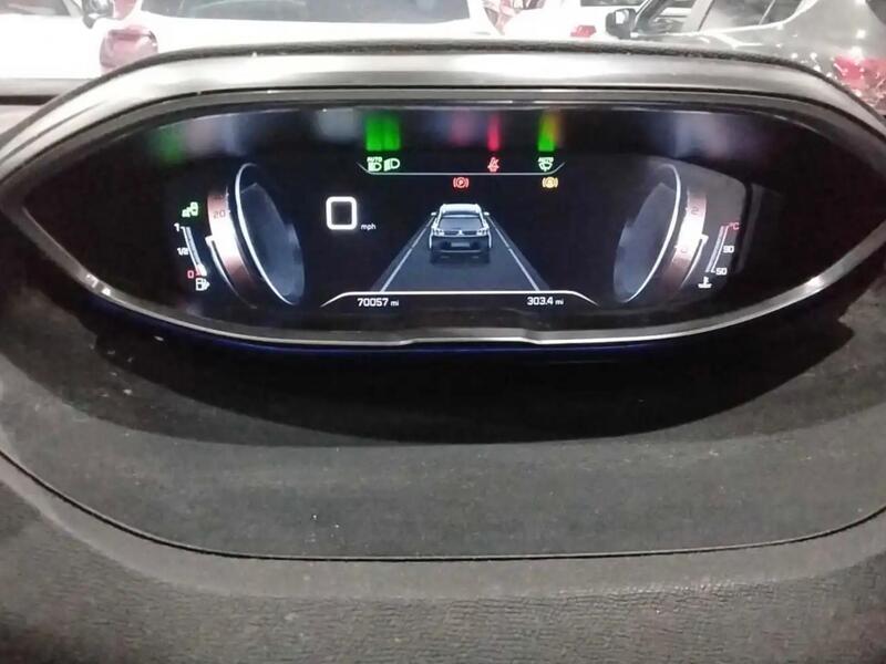 Peugeot 5008 view 7