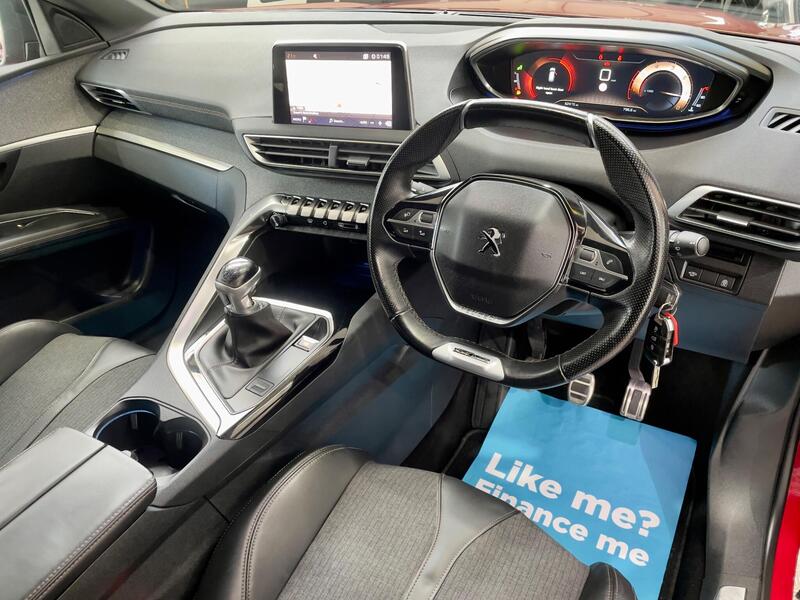 Peugeot 3008 view 5