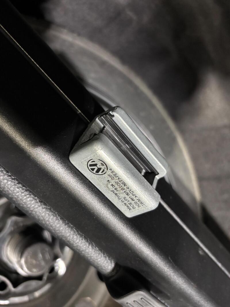 687700ff2f6f48c5bf68184b16603344