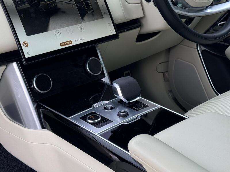 Land Rover Range Rover view 7