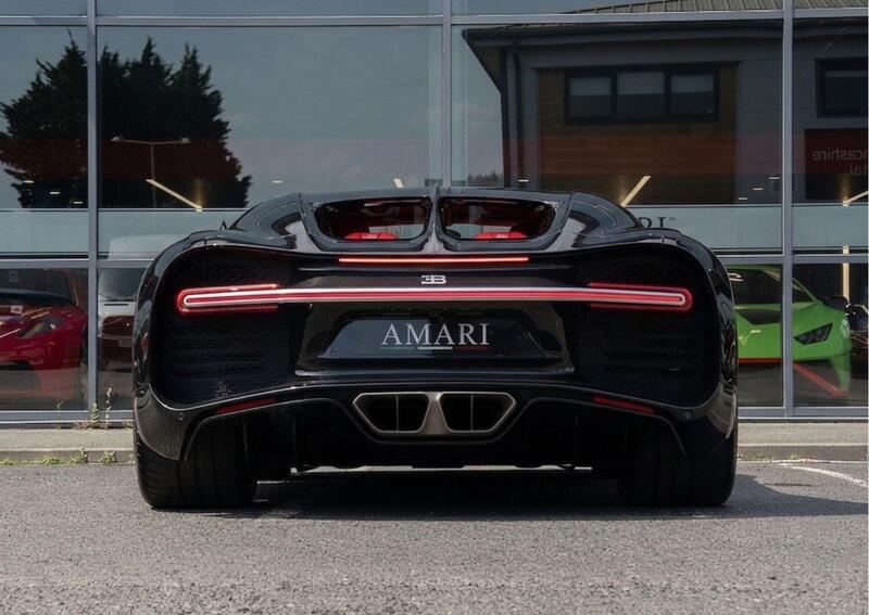 Bugatti Chiron view 4