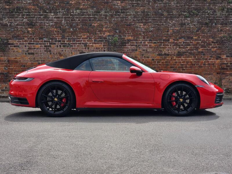 Porsche 911 view 4