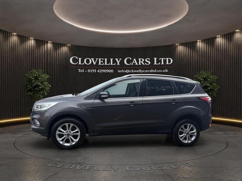 Ford Kuga view 4