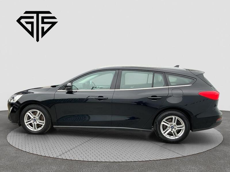 Ford Focus view 6